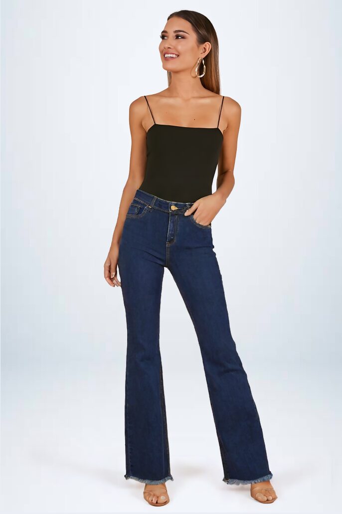Calça Flare Barra Desfiada