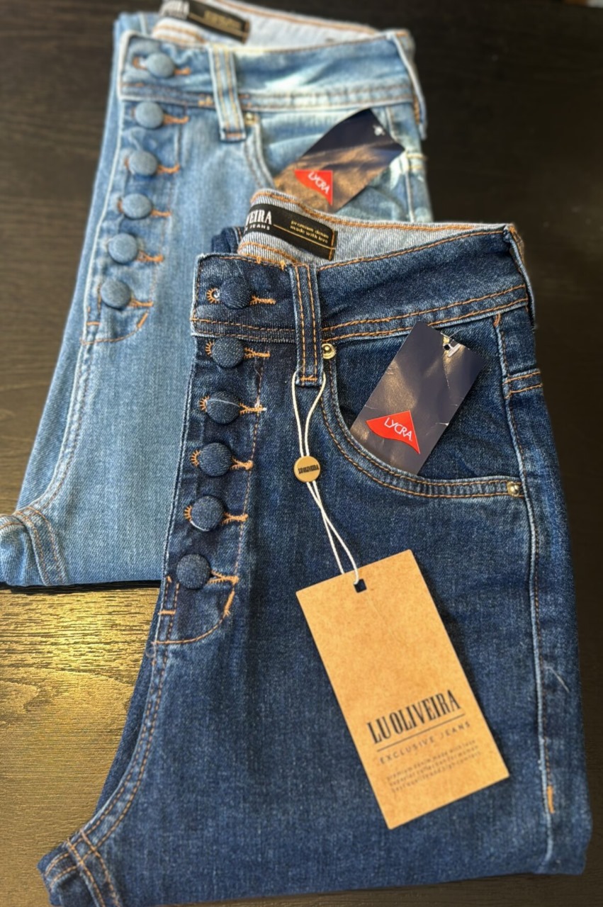 Calça Jeans Cigarrete Basic C/ Botão Lycra